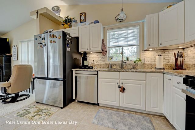 1015 E Lincoln Street, East Tawas, MI 48730