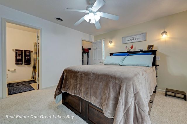 1015 E Lincoln Street, East Tawas, MI 48730