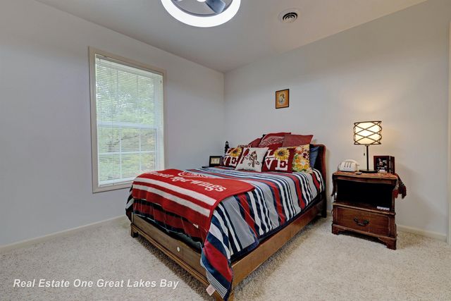 1015 E Lincoln Street, East Tawas, MI 48730