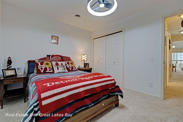 1015 E Lincoln Street, East Tawas, MI 48730