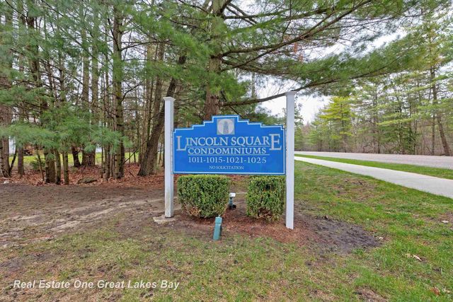 1015 E Lincoln Street, East Tawas, MI 48730