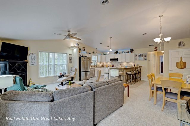 1015 E Lincoln Street, East Tawas, MI 48730