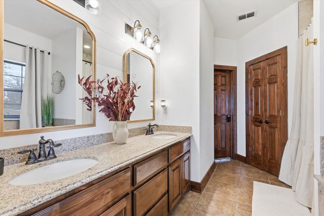 113 Bent Oak Drive, Aubrey, TX 76227