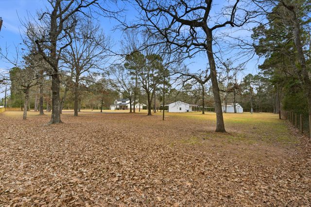 19330 Veterans Road, Magnolia, TX 77355