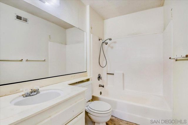 13522 Hike Lane, San Diego, CA 92129