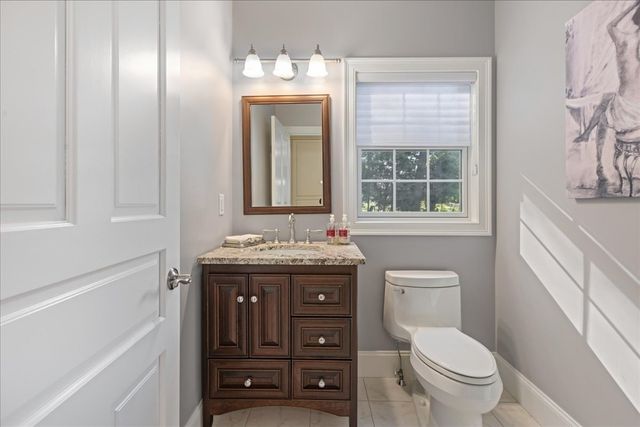 4 Darrens Way, Methuen, MA 01844