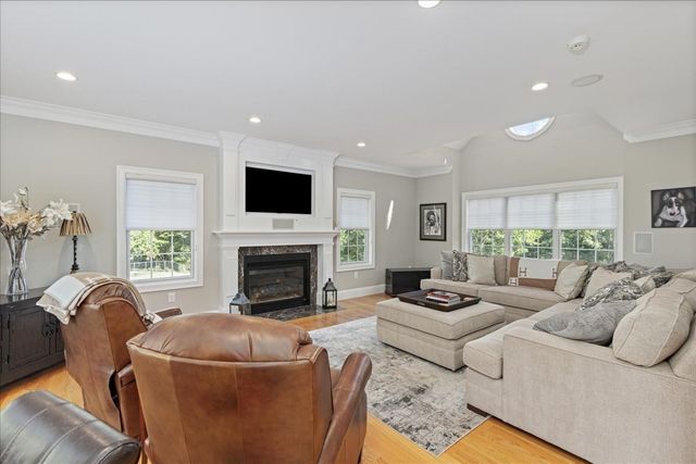 4 Darrens Way, Methuen, MA 01844