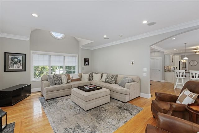 4 Darrens Way, Methuen, MA 01844