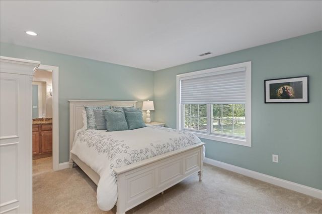 4 Darrens Way, Methuen, MA 01844