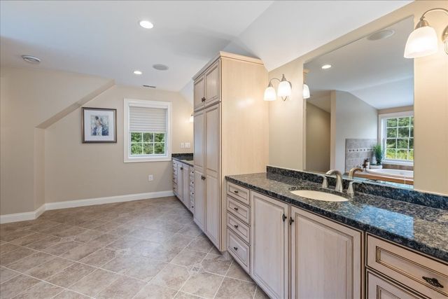 4 Darrens Way, Methuen, MA 01844