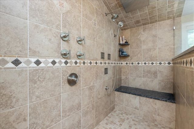 4 Darrens Way, Methuen, MA 01844
