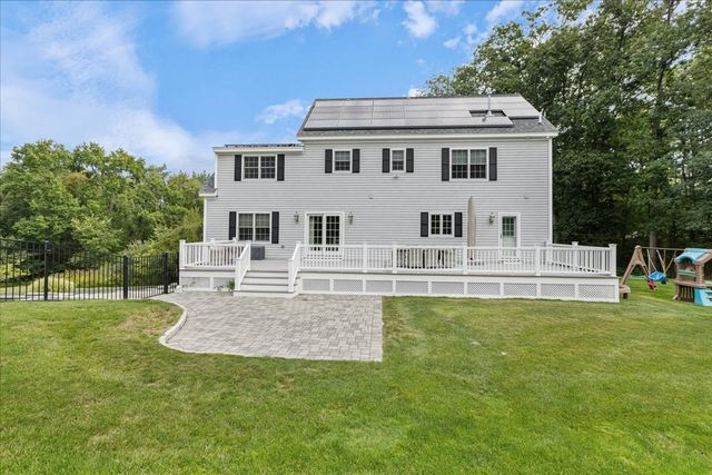 4 Darrens Way, Methuen, MA 01844