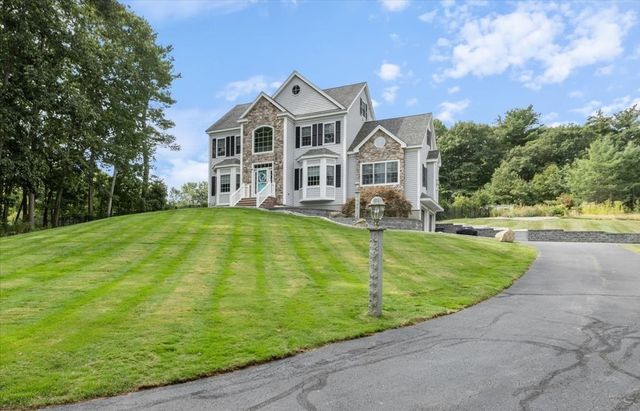 4 Darrens Way, Methuen, MA 01844