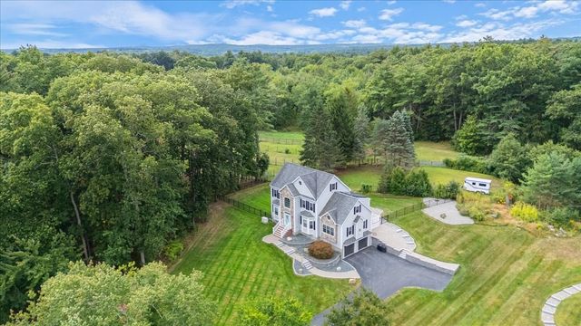 4 Darrens Way, Methuen, MA 01844