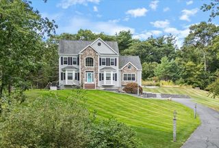 4 Darrens Way, Methuen, MA 01844