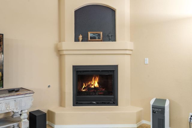 6248 Nueva Espana Road NW, Albuquerque, NM 87114