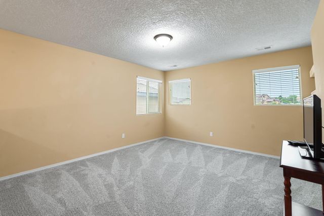 6248 Nueva Espana Road NW, Albuquerque, NM 87114