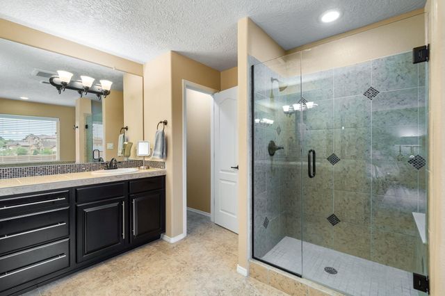 6248 Nueva Espana Road NW, Albuquerque, NM 87114