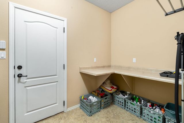 6248 Nueva Espana Road NW, Albuquerque, NM 87114