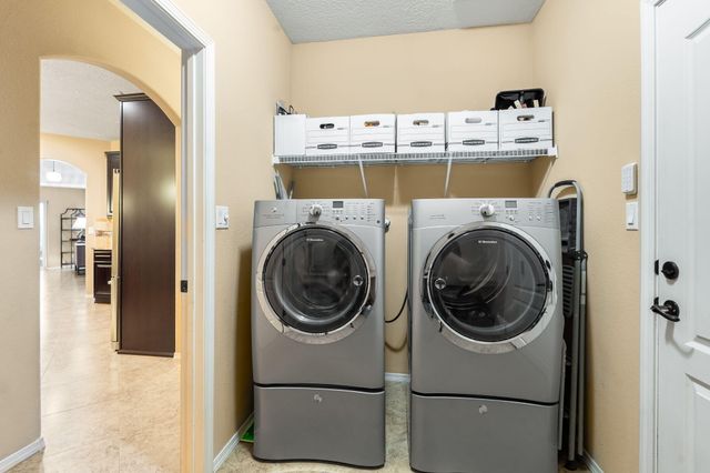 6248 Nueva Espana Road NW, Albuquerque, NM 87114