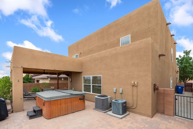 6248 Nueva Espana Road NW, Albuquerque, NM 87114