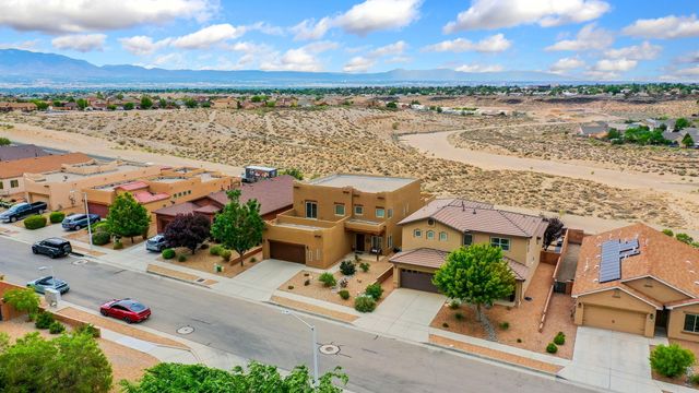 6248 Nueva Espana Road NW, Albuquerque, NM 87114