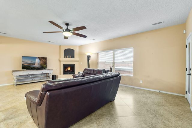 6248 Nueva Espana Road NW, Albuquerque, NM 87114