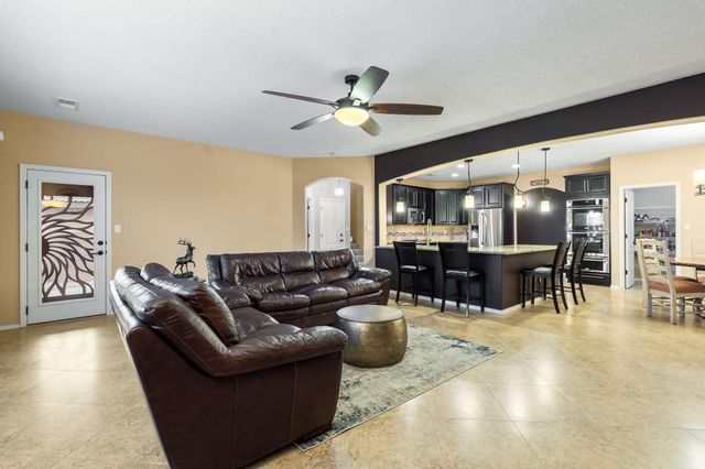 6248 Nueva Espana Road NW, Albuquerque, NM 87114