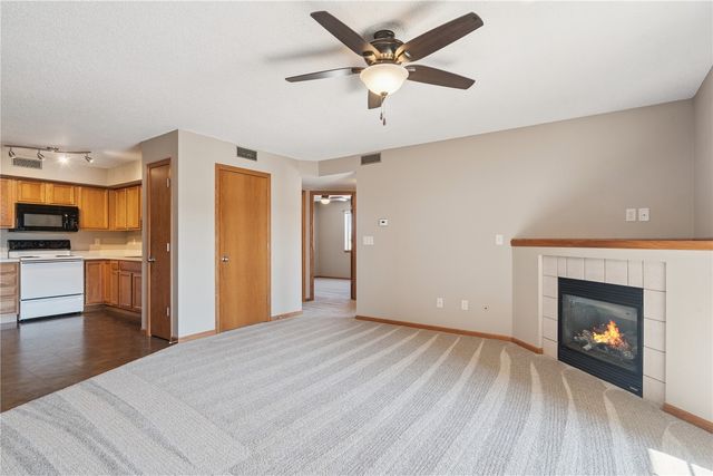 3120 Wilson Avenue SW 6, Cedar Rapids, IA 52404