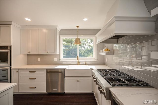 3822 Rock Bluff Court, Oakville, MO 63129