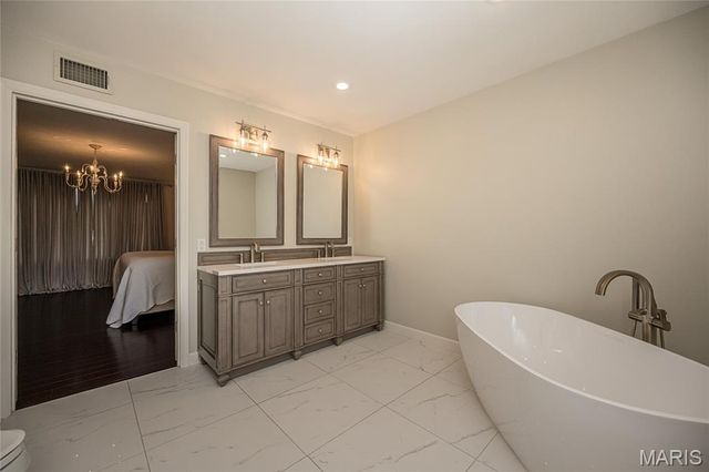 3822 Rock Bluff Court, Oakville, MO 63129