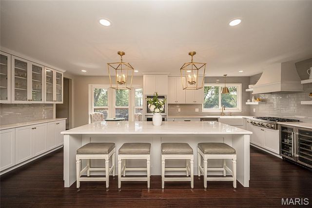 3822 Rock Bluff Court, Oakville, MO 63129