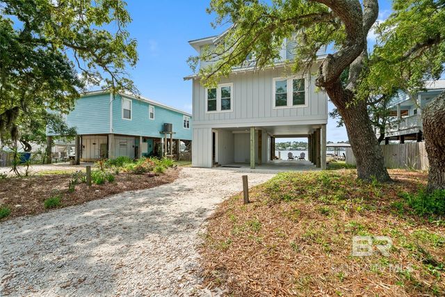 200 W 8th Avenue, Gulf Shores, AL 36542
