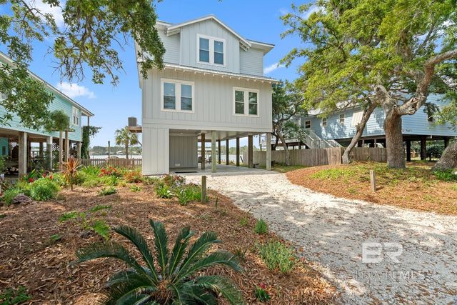 200 W 8th Avenue, Gulf Shores, AL 36542