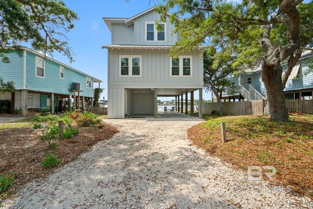 200 W 8th Avenue, Gulf Shores, AL 36542