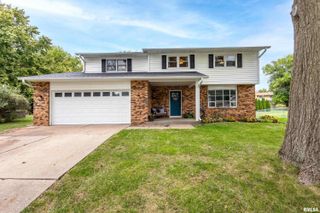 2510 EASTBERRY Court, Bettendorf, IA 52722