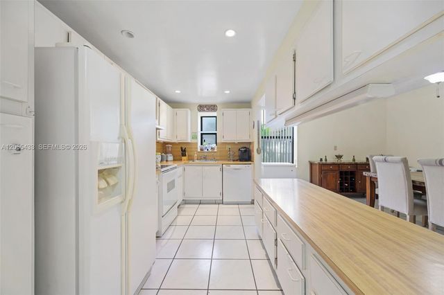 20401 NE 30th Avenue 320-8, Aventura, FL 33180
