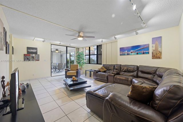 20401 NE 30th Avenue 320-8, Aventura, FL 33180
