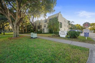 20401 NE 30th Avenue 320-8, Aventura, FL 33180