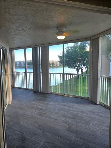 7440 Granville Dr 213, Tamarac, FL 33321