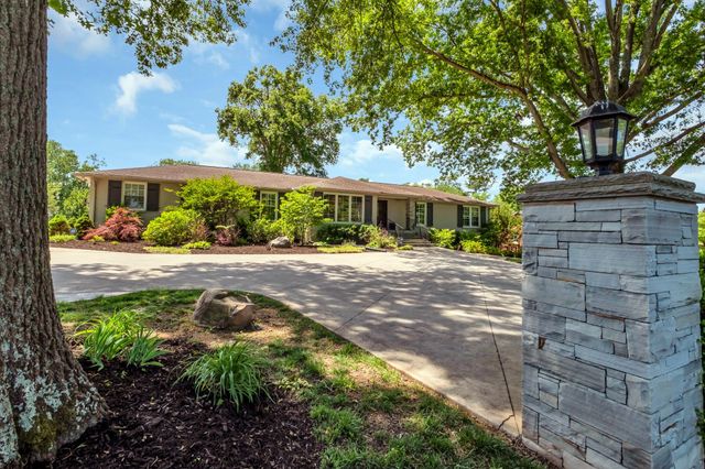 300 Rolling Mill Rd, Old Hickory, TN 37138