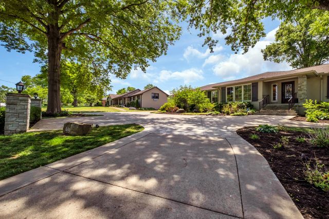 300 Rolling Mill Rd, Old Hickory, TN 37138