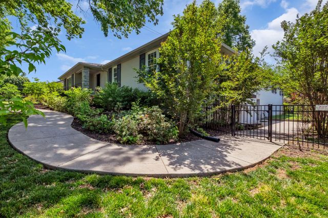 300 Rolling Mill Rd, Old Hickory, TN 37138