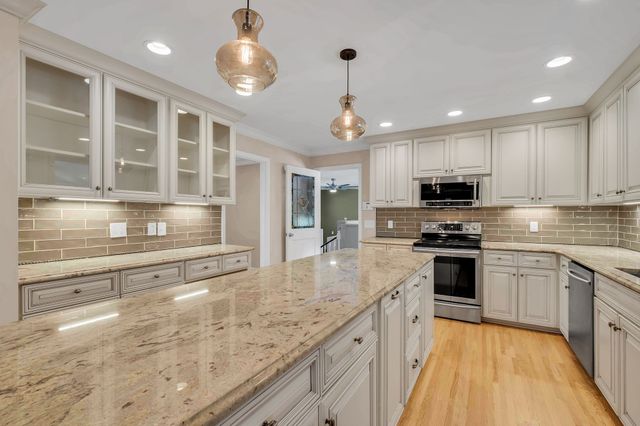 300 Rolling Mill Rd, Old Hickory, TN 37138