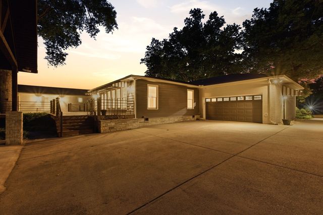 300 Rolling Mill Rd, Old Hickory, TN 37138