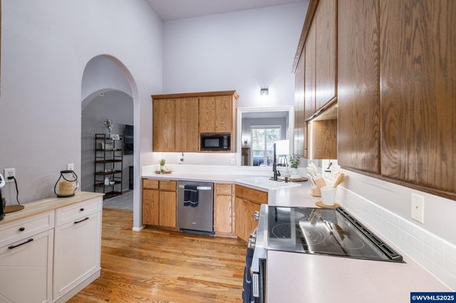 1221 Montgomery Pl NE, Albany, OR 97321