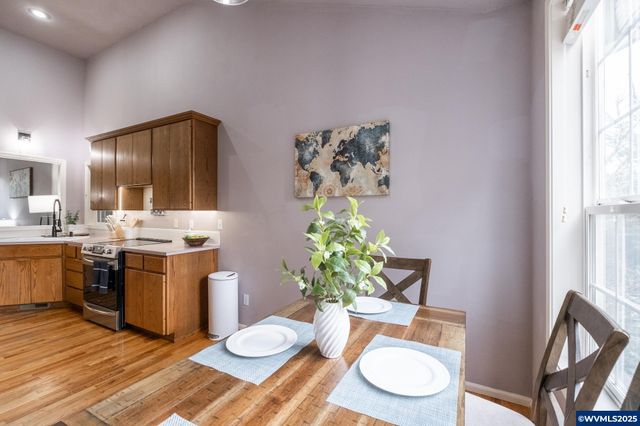 1221 Montgomery Pl NE, Albany, OR 97321