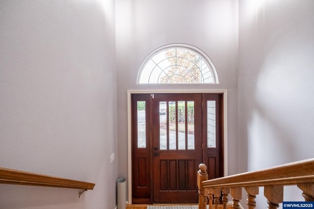 1221 Montgomery Pl NE, Albany, OR 97321