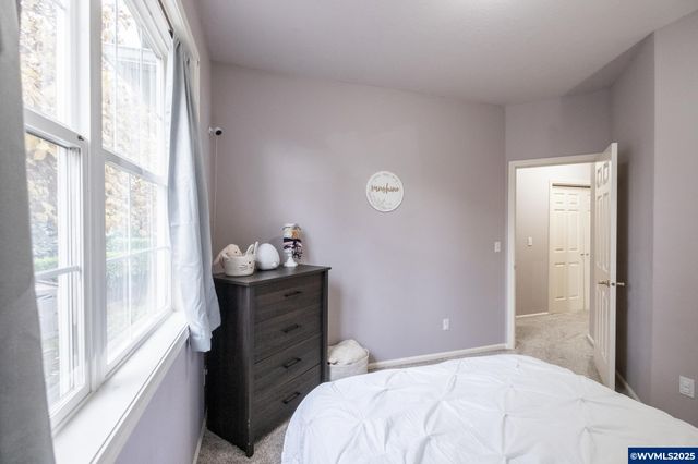 1221 Montgomery Pl NE, Albany, OR 97321