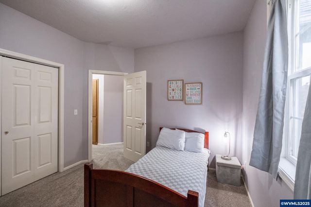 1221 Montgomery Pl NE, Albany, OR 97321